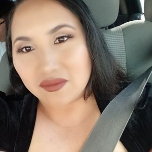 Meet your Posher, Josefa